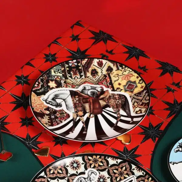 (არა)ჩვეულებრივი თეფში “ფულით სავსე მუთაქები”