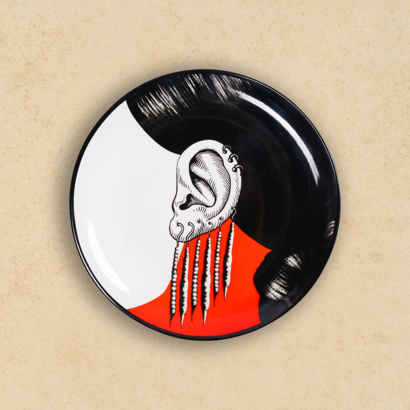 (არა)ჩვეულებრივი თეფში “ყური საამური“