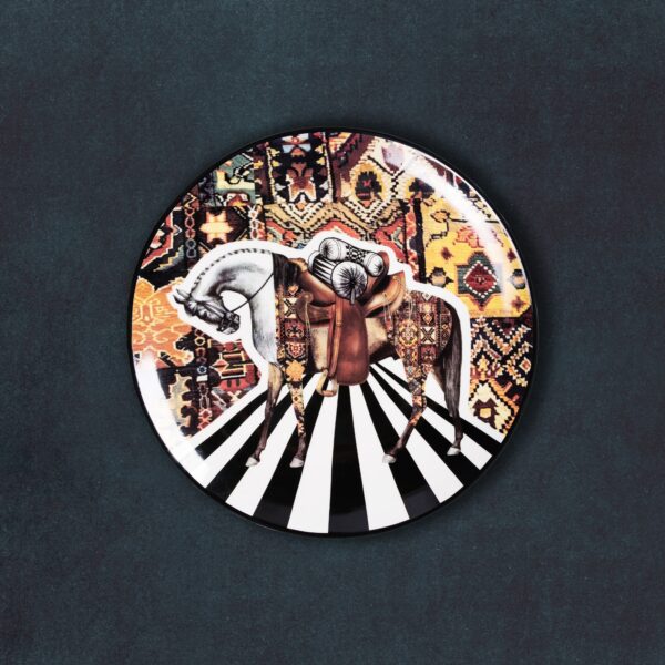 (არა)ჩვეულებრივი თეფში “ფულით სავსე მუთაქები”